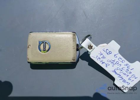 2019 Volvo S60 T6 Inscription from USA, damaged, VIN 7JRA22TL2KG012176